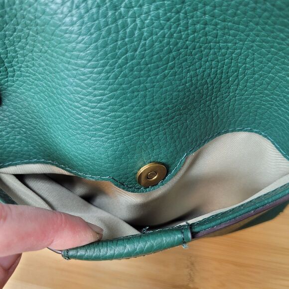 American Leather Co Luca Triple Entry Crossbody Bag Deep Emerald Green Pebbeled - Picture 5 of 15
